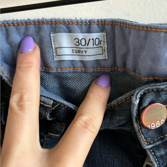 Gap Curvy Jeans - Picture 2 of 7